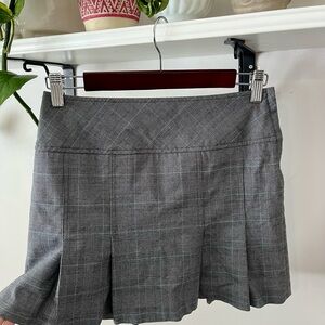 le château Gray Plaid Pleated Mini Skirt